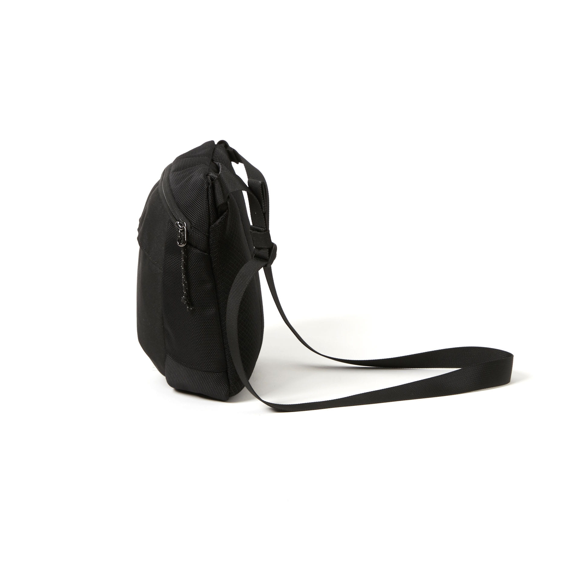 Men 21ss ポリエステルナイロン ショルダーバッグ Mackintosh Philosophy マッキントッシュ フィロソフィー 公式オンラインストア Men 21ss ポリエステルナイロン ショルダーバッグ Mackintosh Philosophy マッキントッシュ フィロソフィー 公式オンラインストア
