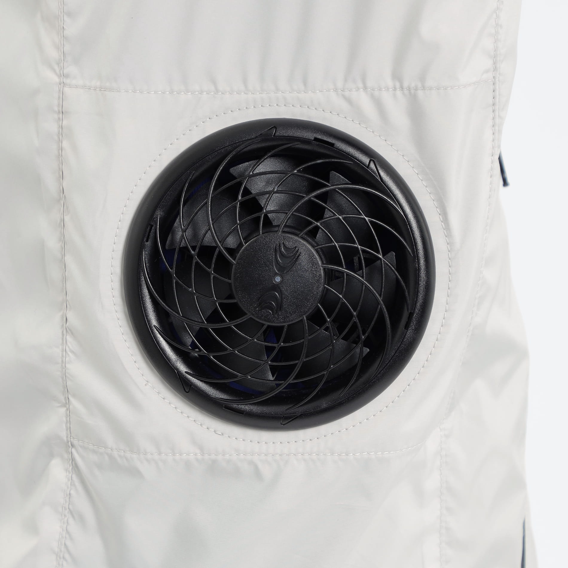 
                  ブリテック「空調服®」コラボ ノーカラーベスト